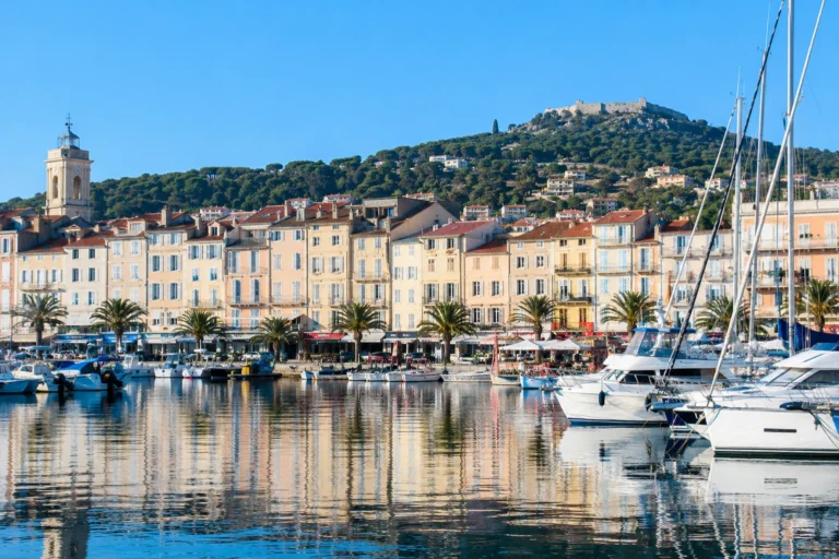 Découvrir le Var entre Toulon et Hyères : comment organiser ses déplacements touristiques ?
